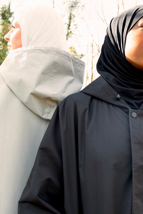 Hiwaya Rain Collection - L'Abaya qui sublime vos jours gris
